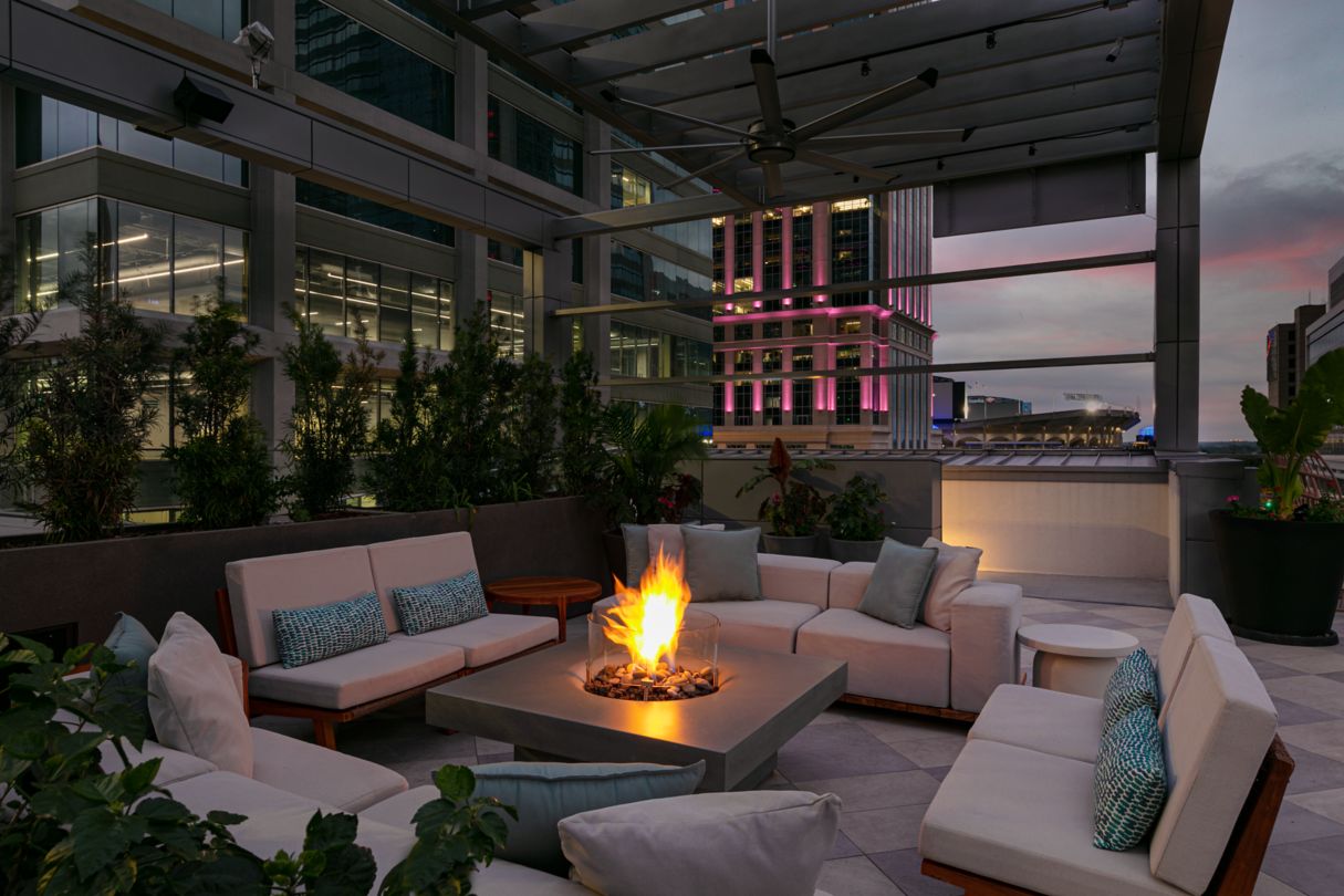 2024 BUILT Multi Housing Summit HOTEL BUILT National   Jw Cltjw Aura Rooftop Firepit Area 31192 Classic Hor 