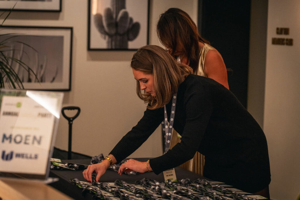 2025-12-18ColoradoBUILTHolidayParty-KitTincherPhotography-27